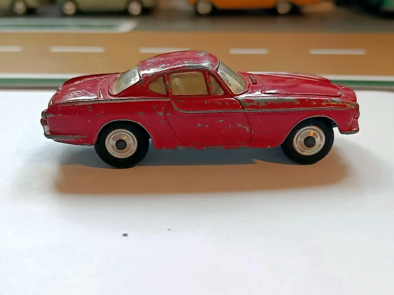 Enthusiastic toys228 Volvo P1800 in red