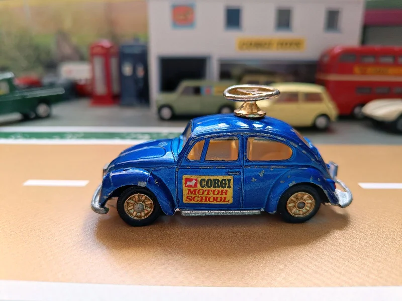 Fun toy cars400 / 401 VW1200 Corgi Motor School